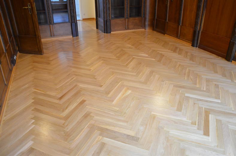 Parkettarbeiten durchgeführt